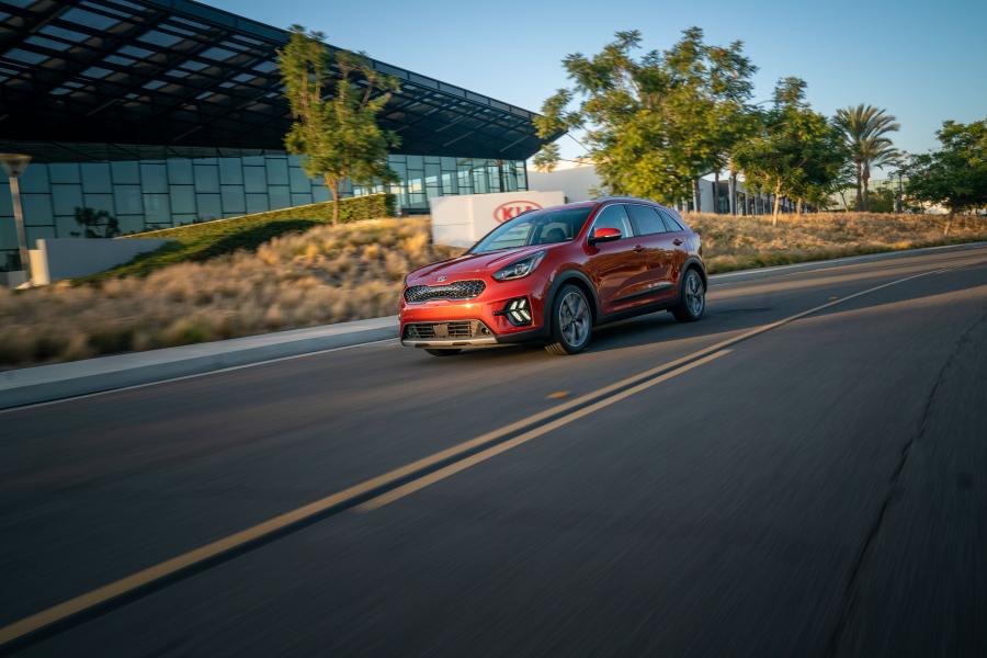  Kia Niro EcoHybrid 2020 года  (NA) (фото 6 из 63)